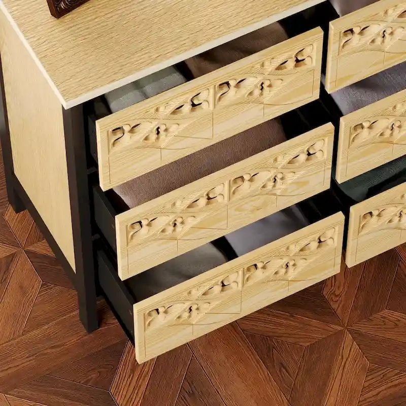 Commode à 9 tiroirs, sculptée et évidée